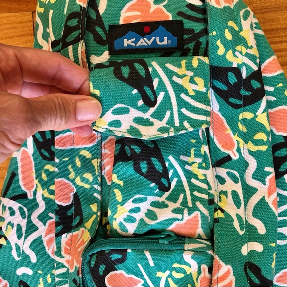 Kavu Multicolored Cross-body Rope Bag - Picture 5 of 11